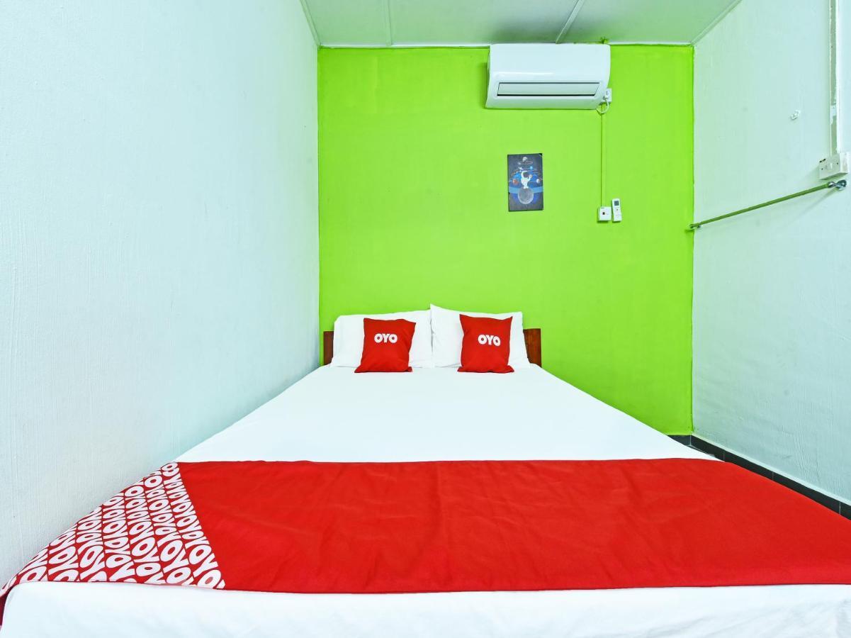 Oyo 90315 Chalet Pantai Rantau Panjang 瓜拉云冰 外观 照片